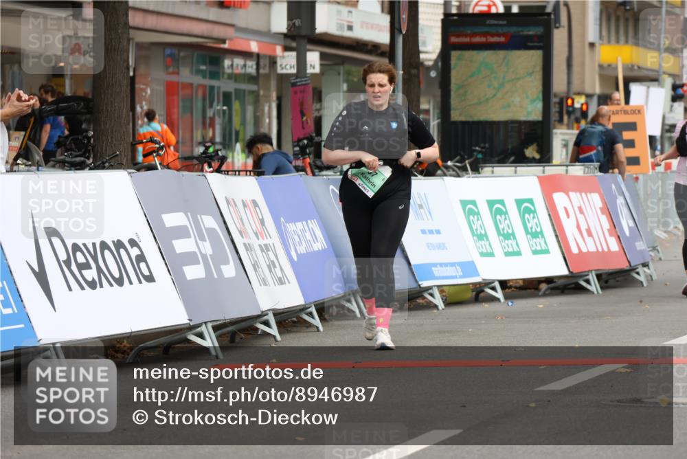 21.09.2025 - PSD Bank Halbmarathon Strokosch-Dieckow http://msf.ph/oto/8946987 21.09.2025 13:02:45 Ziel 1048, 1559, 3867 meine-sportfotos.de