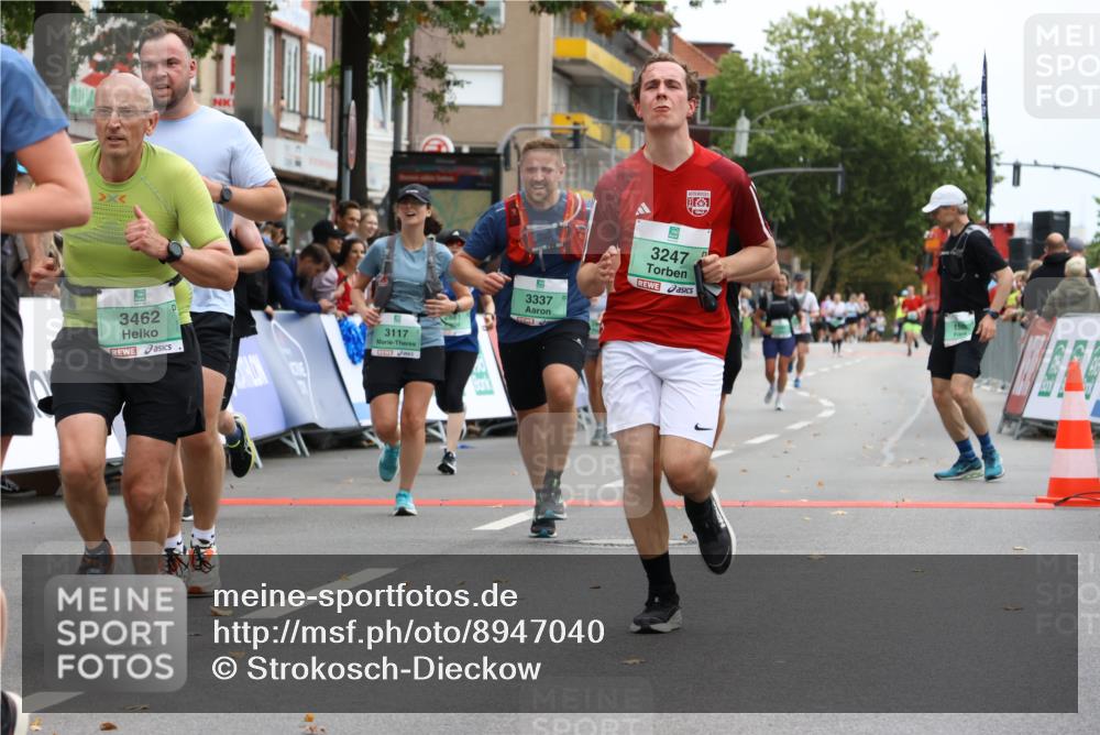 21.09.2025 - PSD Bank Halbmarathon Strokosch-Dieckow http://msf.ph/oto/8947040 21.09.2025 12:17:45 Ziel 1119, 1207, 1503, 1539, 1753, 1754, 2639, 2831, 2869, 2873, 2881, 2937, 3117, 3171, 3192, 3195, 3247, 3337, 3462, 4023, 4027 meine-sportfotos.de