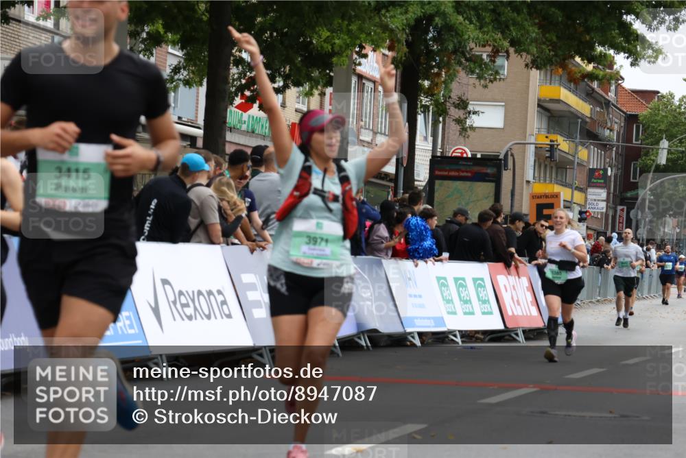 21.09.2025 - PSD Bank Halbmarathon Strokosch-Dieckow http://msf.ph/oto/8947087 21.09.2025 12:18:12 Ziel 1385, 2397, 3178, 3363, 3415, 3971 meine-sportfotos.de