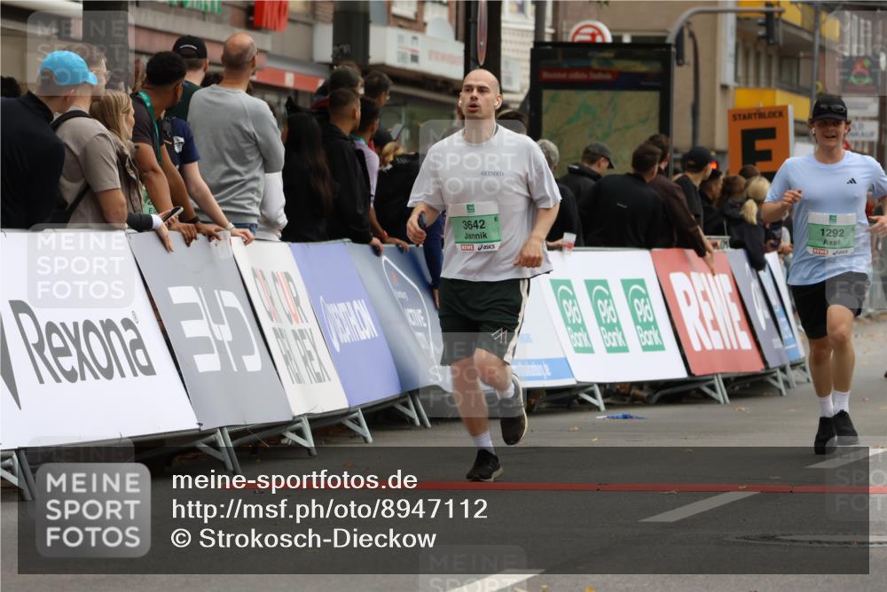 21.09.2025 - PSD Bank Halbmarathon Strokosch-Dieckow http://msf.ph/oto/8947112 21.09.2025 12:18:19 Ziel 1290, 1292, 1385, 3178, 3363, 3415, 3642, 3971 meine-sportfotos.de