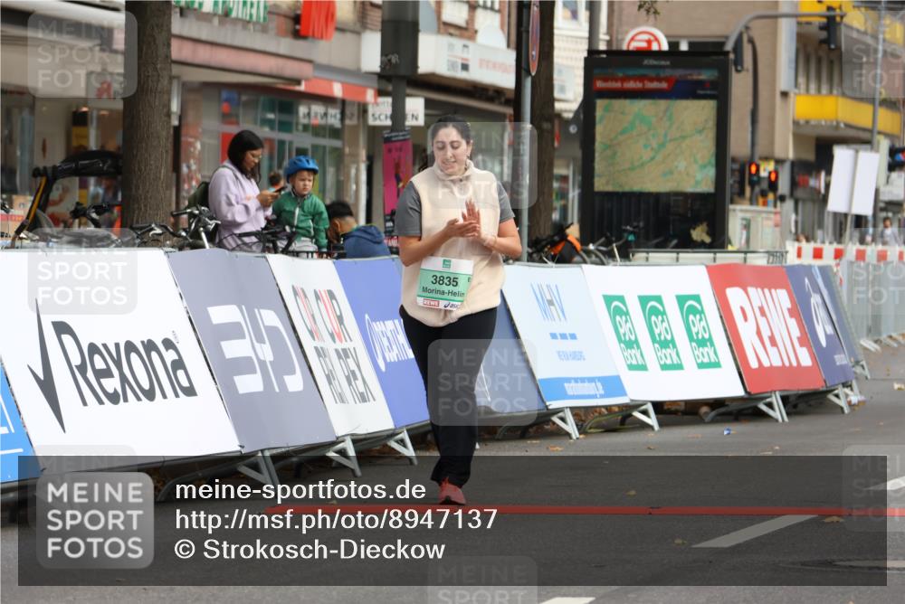 21.09.2025 - PSD Bank Halbmarathon Strokosch-Dieckow http://msf.ph/oto/8947137 21.09.2025 13:06:17 Ziel 3835 meine-sportfotos.de