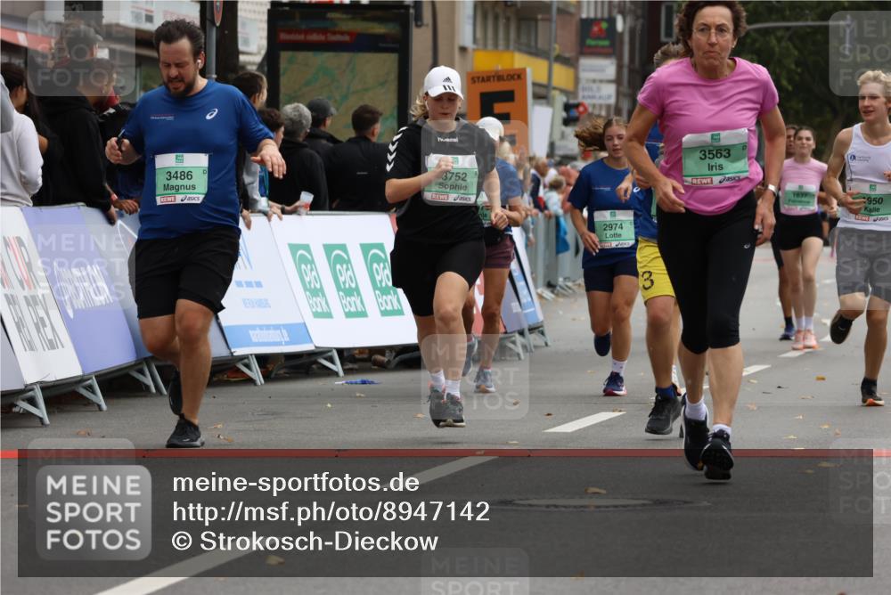 21.09.2025 - PSD Bank Halbmarathon Strokosch-Dieckow http://msf.ph/oto/8947142 21.09.2025 12:18:39 Ziel 1050, 1950, 2959, 2973, 2974, 3350, 3486, 3563, 3752, 3796 meine-sportfotos.de