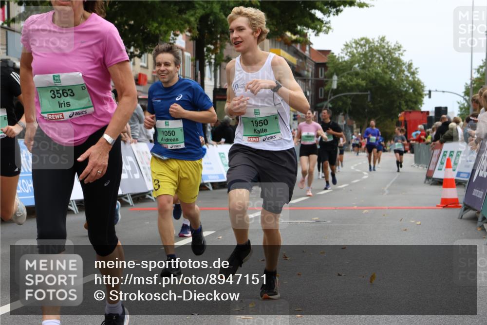 21.09.2025 - PSD Bank Halbmarathon Strokosch-Dieckow http://msf.ph/oto/8947151 21.09.2025 12:18:44 Ziel 1050, 1541, 1637, 1638, 1950, 2973, 2974, 3282, 3486, 3563, 3752, 3796 meine-sportfotos.de
