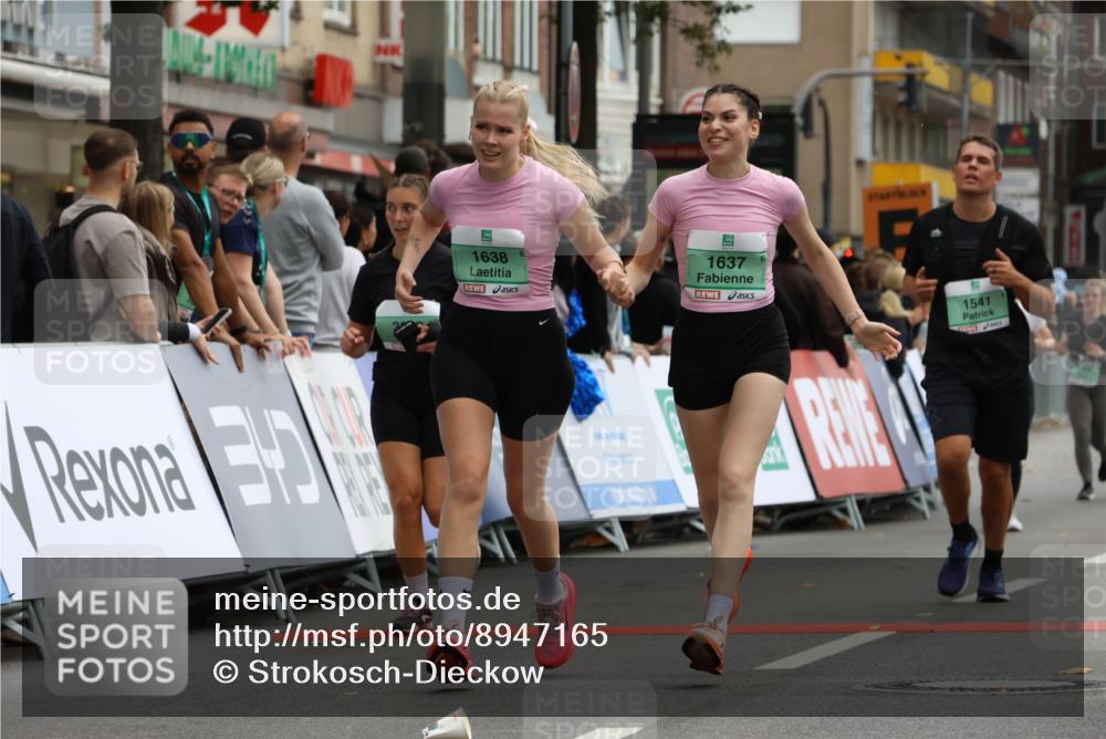 21.09.2025 - PSD Bank Halbmarathon Strokosch-Dieckow http://msf.ph/oto/8947165 21.09.2025 12:18:47 Ziel 1050, 1541, 1637, 1638, 1950, 2973, 2974, 3282, 3437, 3486, 3563, 3752, 3796 meine-sportfotos.de