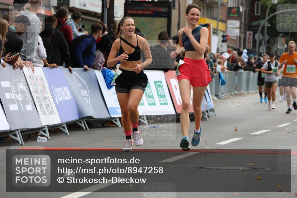 21.09.2025 - PSD Bank Halbmarathon Strokosch-Dieckow http://msf.ph/oto/8947258 21.09.2025 12:19:28 Ziel 1142, 3423, 3662, 3663, 3720 meine-sportfotos.de