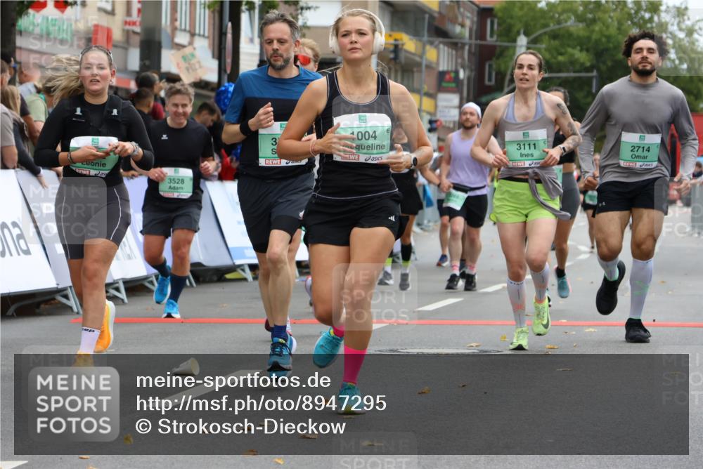 21.09.2025 - PSD Bank Halbmarathon Strokosch-Dieckow http://msf.ph/oto/8947295 21.09.2025 12:19:46 Ziel 1004, 1070, 2714, 2799, 3111, 3122, 3253, 3264, 3265, 3347, 3501, 3528, 3567, 3580, 3678, 4067 meine-sportfotos.de