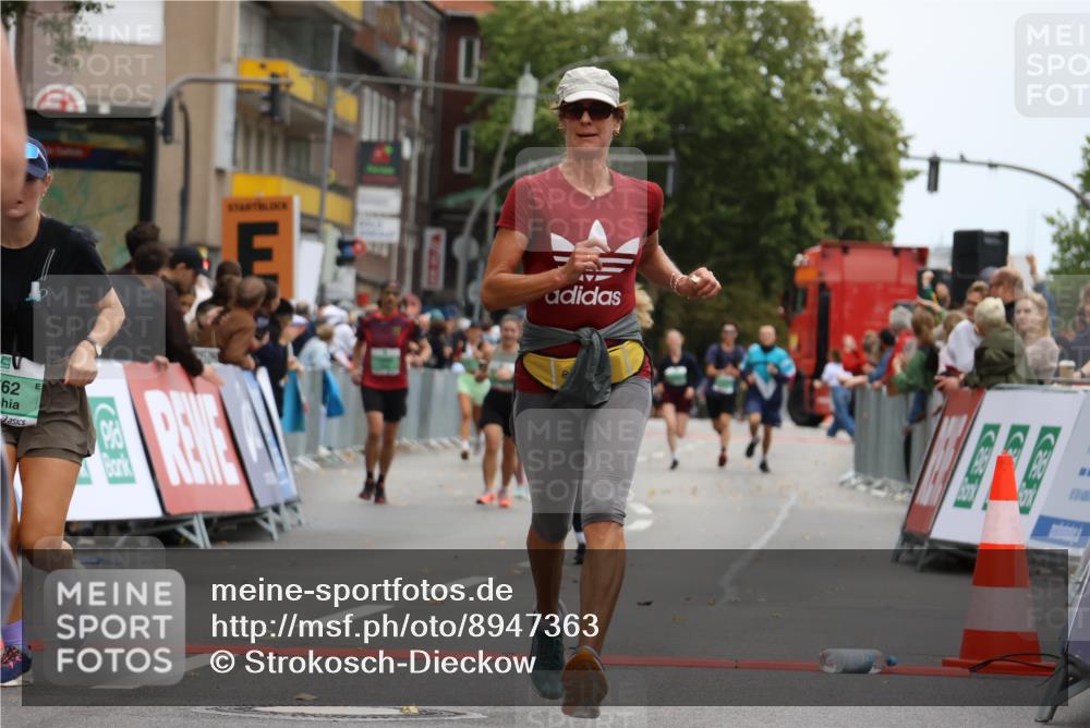 21.09.2025 - PSD Bank Halbmarathon Strokosch-Dieckow http://msf.ph/oto/8947363 21.09.2025 12:24:49 Ziel 2846, 3143, 3214, 3263, 3745, 3762 meine-sportfotos.de