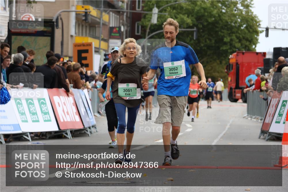 21.09.2025 - PSD Bank Halbmarathon Strokosch-Dieckow http://msf.ph/oto/8947366 21.09.2025 12:20:15 Ziel 1151, 1152, 1176, 2211, 3051, 3052, 3445 meine-sportfotos.de