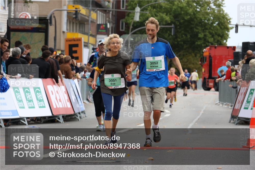 21.09.2025 - PSD Bank Halbmarathon Strokosch-Dieckow http://msf.ph/oto/8947368 21.09.2025 12:20:15 Ziel 1151, 1152, 1176, 2211, 3051, 3052, 3445 meine-sportfotos.de