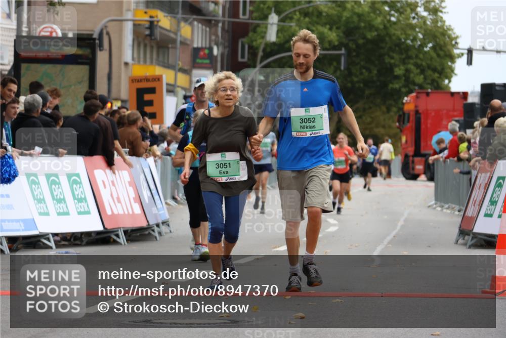 21.09.2025 - PSD Bank Halbmarathon Strokosch-Dieckow http://msf.ph/oto/8947370 21.09.2025 12:20:15 Ziel 1151, 1152, 1176, 2211, 3051, 3052, 3445 meine-sportfotos.de