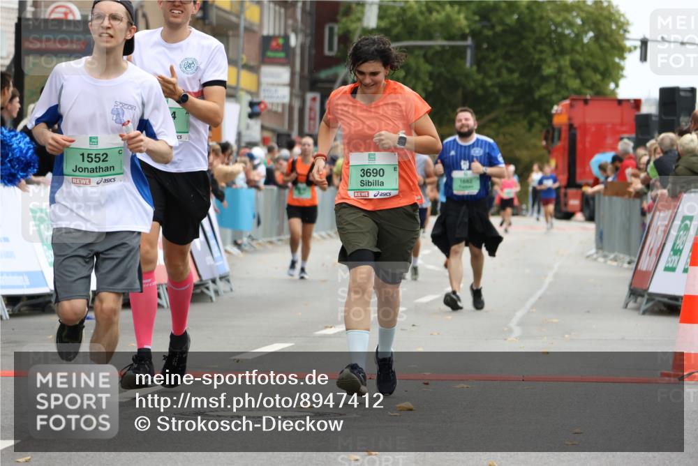 21.09.2025 - PSD Bank Halbmarathon Strokosch-Dieckow http://msf.ph/oto/8947412 21.09.2025 12:20:41 Ziel 1208, 1474, 1552, 1682, 3690 meine-sportfotos.de