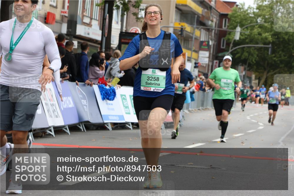 21.09.2025 - PSD Bank Halbmarathon Strokosch-Dieckow http://msf.ph/oto/8947503 21.09.2025 12:25:59 Ziel 2975, 3227, 3258, 3429, 3504, 3631, 3829 meine-sportfotos.de
