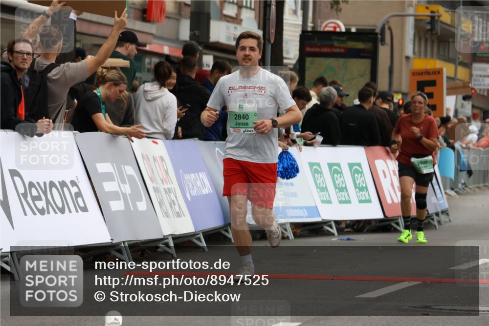 21.09.2025 - PSD Bank Halbmarathon Strokosch-Dieckow http://msf.ph/oto/8947525 21.09.2025 12:21:27 Ziel 2840, 2887, 2905, 3333, 3460, 3980 meine-sportfotos.de