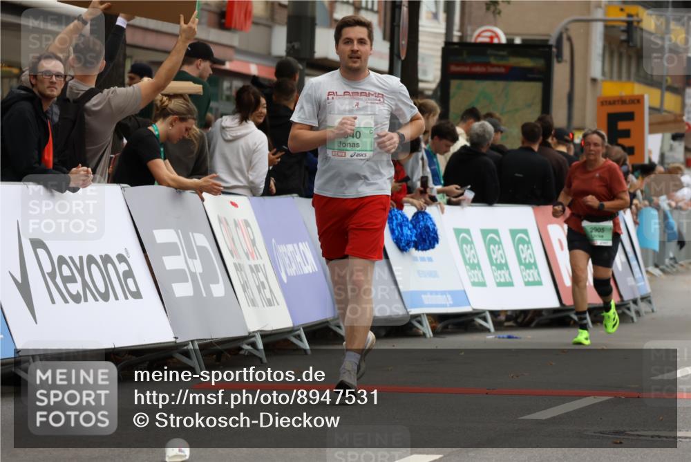 21.09.2025 - PSD Bank Halbmarathon Strokosch-Dieckow http://msf.ph/oto/8947531 21.09.2025 12:21:27 Ziel 2840, 2887, 2905, 3333, 3460, 3980 meine-sportfotos.de
