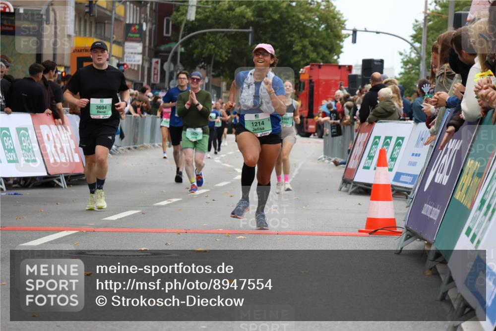 21.09.2025 - PSD Bank Halbmarathon Strokosch-Dieckow http://msf.ph/oto/8947554 21.09.2025 12:21:39 Ziel 1214, 2905, 3409, 3679, 3694 meine-sportfotos.de