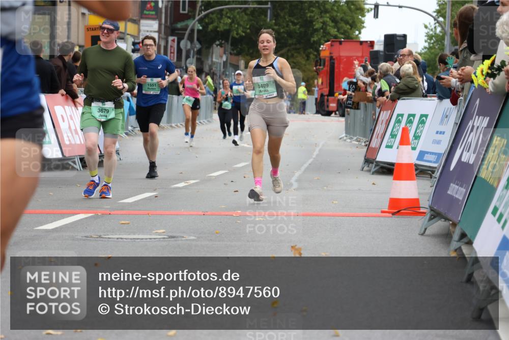 21.09.2025 - PSD Bank Halbmarathon Strokosch-Dieckow http://msf.ph/oto/8947560 21.09.2025 12:21:43 Ziel 1214, 1551, 3409, 3679, 3694 meine-sportfotos.de
