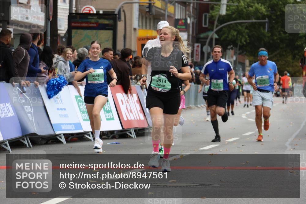 21.09.2025 - PSD Bank Halbmarathon Strokosch-Dieckow http://msf.ph/oto/8947561 21.09.2025 12:26:30 Ziel 1681, 2900, 2903, 2950, 3276, 3514, 3686, 3813 meine-sportfotos.de