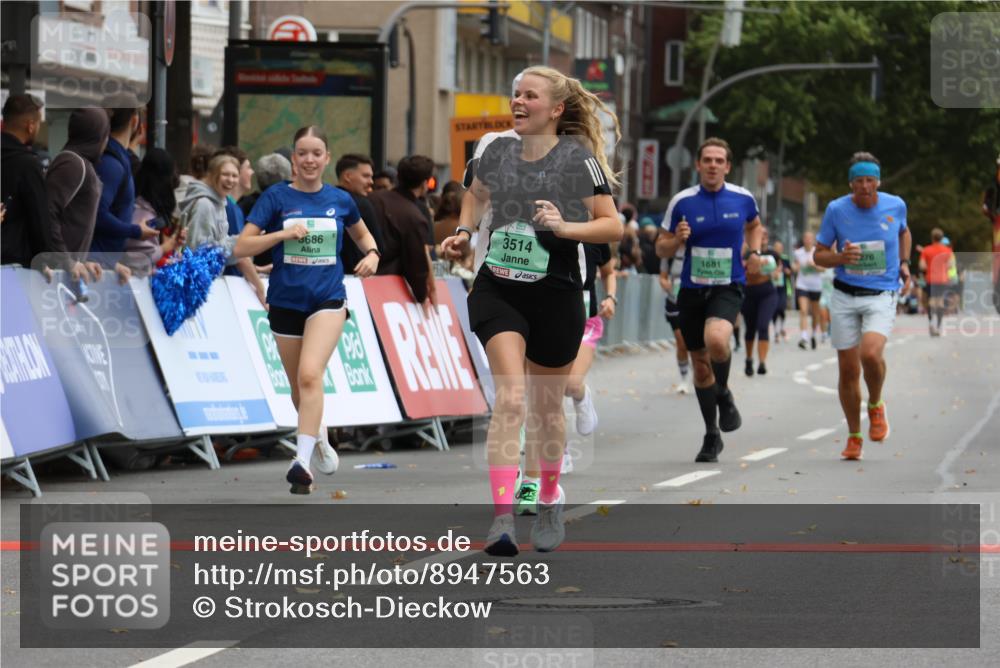 21.09.2025 - PSD Bank Halbmarathon Strokosch-Dieckow http://msf.ph/oto/8947563 21.09.2025 12:26:30 Ziel 1681, 2900, 2903, 2950, 3276, 3514, 3686, 3813 meine-sportfotos.de