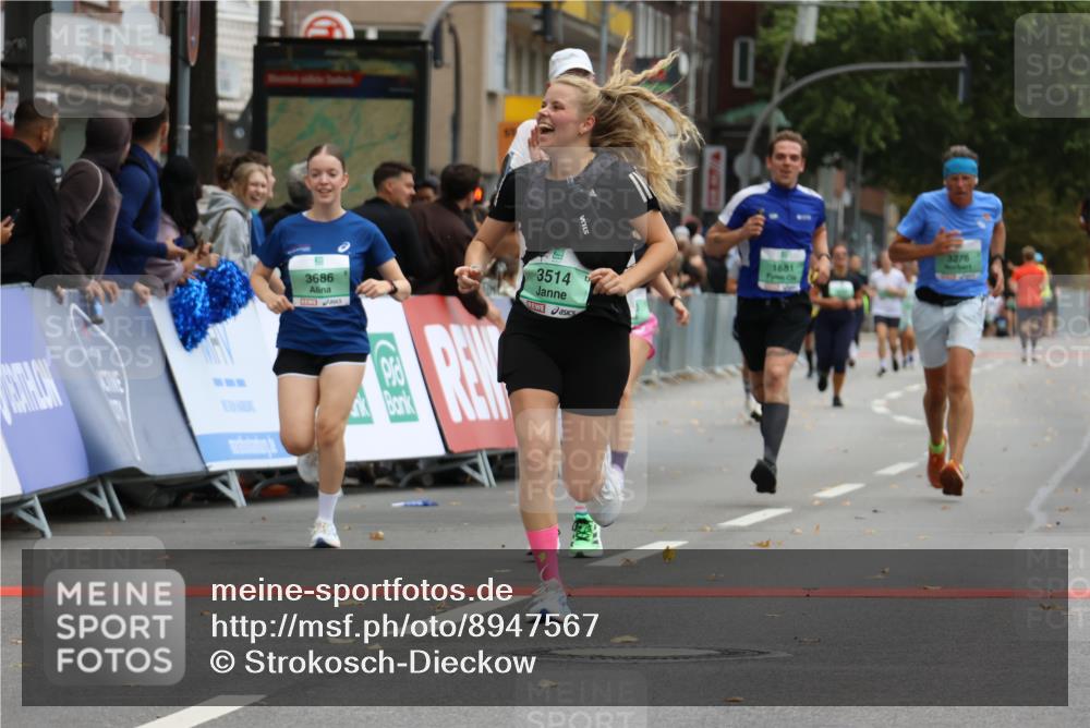 21.09.2025 - PSD Bank Halbmarathon Strokosch-Dieckow http://msf.ph/oto/8947567 21.09.2025 12:26:30 Ziel 1681, 2900, 2903, 2950, 3276, 3514, 3686, 3813 meine-sportfotos.de