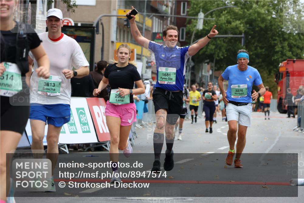 21.09.2025 - PSD Bank Halbmarathon Strokosch-Dieckow http://msf.ph/oto/8947574 21.09.2025 12:26:32 Ziel 1681, 2900, 2903, 2950, 3276, 3514, 3686, 3813 meine-sportfotos.de