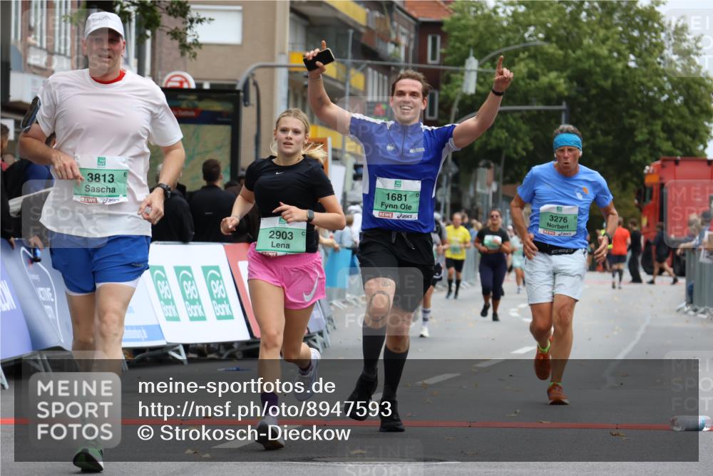 21.09.2025 - PSD Bank Halbmarathon Strokosch-Dieckow http://msf.ph/oto/8947593 21.09.2025 12:26:33 Ziel 1681, 2903, 3276, 3514, 3686, 3813 meine-sportfotos.de