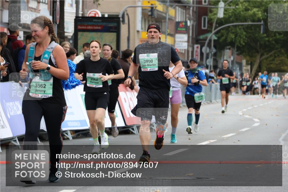 21.09.2025 - PSD Bank Halbmarathon Strokosch-Dieckow http://msf.ph/oto/8947607 21.09.2025 12:22:04 Ziel 2560, 3305, 3327, 3432, 3562, 3629, 3636, 3890, 4030 meine-sportfotos.de