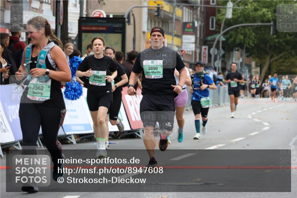 21.09.2025 - PSD Bank Halbmarathon Strokosch-Dieckow http://msf.ph/oto/8947608 21.09.2025 12:22:04 Ziel 2560, 3305, 3327, 3432, 3562, 3629, 3636, 3890, 4030 meine-sportfotos.de