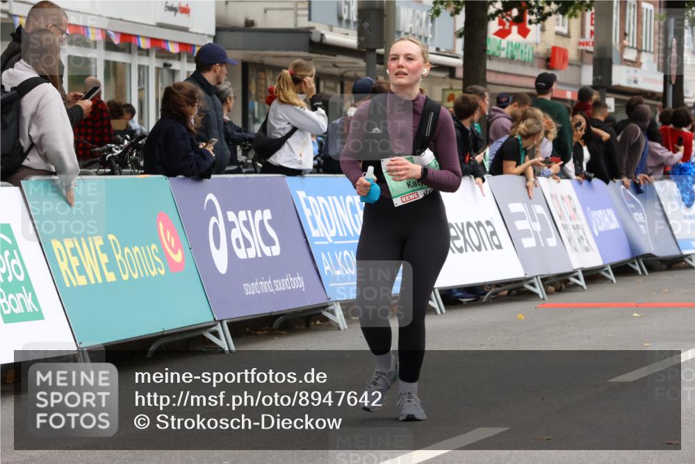 21.09.2025 - PSD Bank Halbmarathon Strokosch-Dieckow http://msf.ph/oto/8947642 21.09.2025 12:27:12 Ziel 3856, 3882, 3989 meine-sportfotos.de