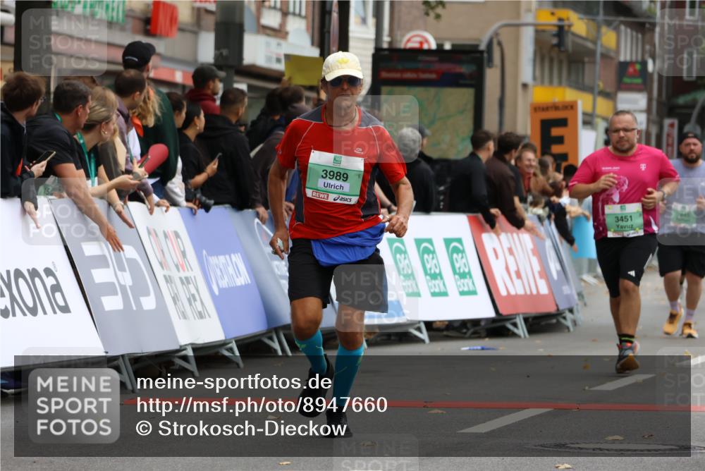 21.09.2025 - PSD Bank Halbmarathon Strokosch-Dieckow http://msf.ph/oto/8947660 21.09.2025 12:27:17 Ziel 1269, 1270, 3451, 3661, 3856, 3882, 3989 meine-sportfotos.de