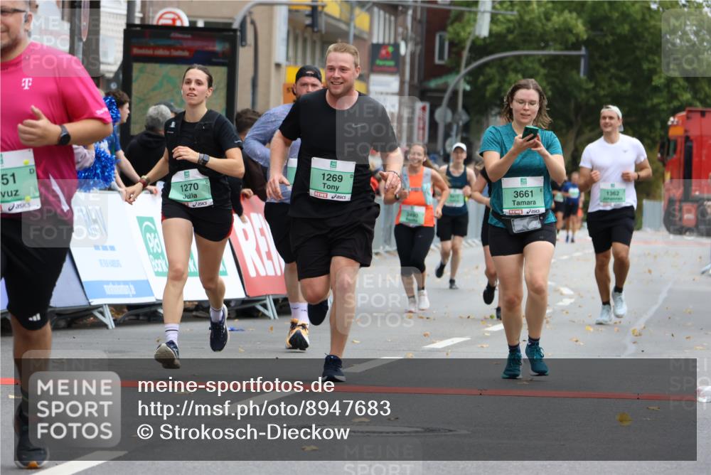 21.09.2025 - PSD Bank Halbmarathon Strokosch-Dieckow http://msf.ph/oto/8947683 21.09.2025 12:27:21 Ziel 1269, 1270, 3451, 3661, 3845, 3989 meine-sportfotos.de
