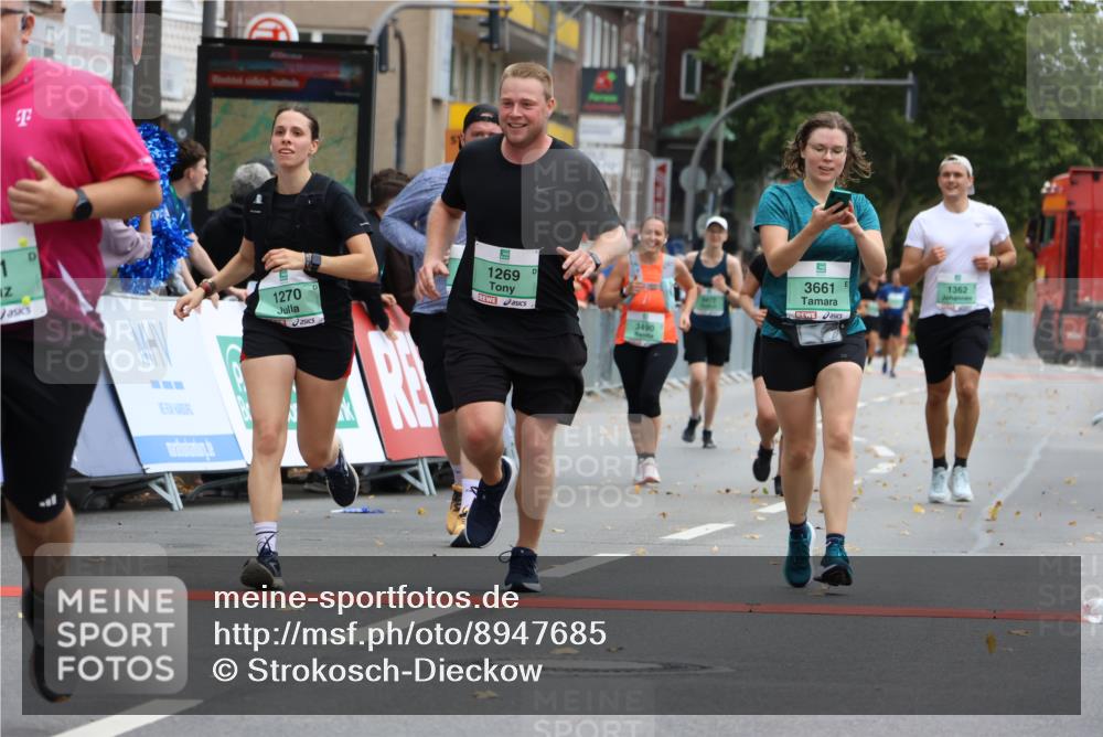21.09.2025 - PSD Bank Halbmarathon Strokosch-Dieckow http://msf.ph/oto/8947685 21.09.2025 12:27:21 Ziel 1269, 1270, 3451, 3661, 3845, 3989 meine-sportfotos.de