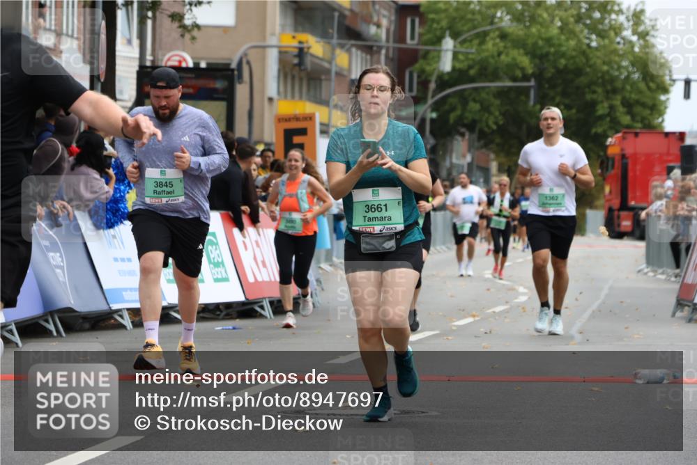 21.09.2025 - PSD Bank Halbmarathon Strokosch-Dieckow http://msf.ph/oto/8947697 21.09.2025 12:27:24 Ziel 1269, 1270, 1362, 3451, 3457, 3490, 3661, 3845, 3989 meine-sportfotos.de