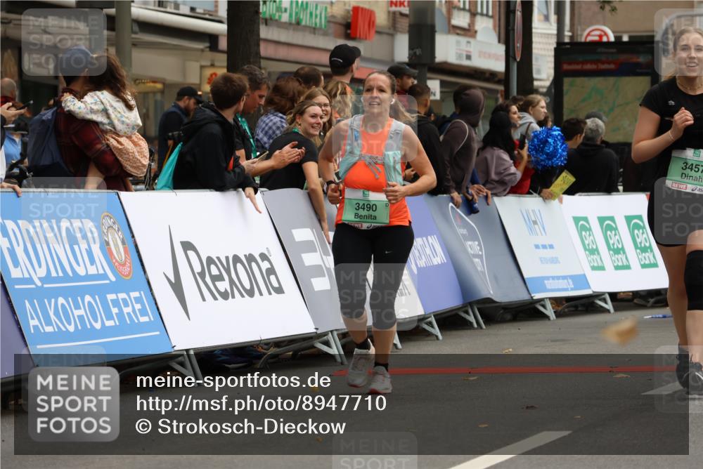 21.09.2025 - PSD Bank Halbmarathon Strokosch-Dieckow http://msf.ph/oto/8947710 21.09.2025 12:27:29 Ziel 1269, 1270, 1362, 3451, 3457, 3472, 3490, 3661, 3845 meine-sportfotos.de