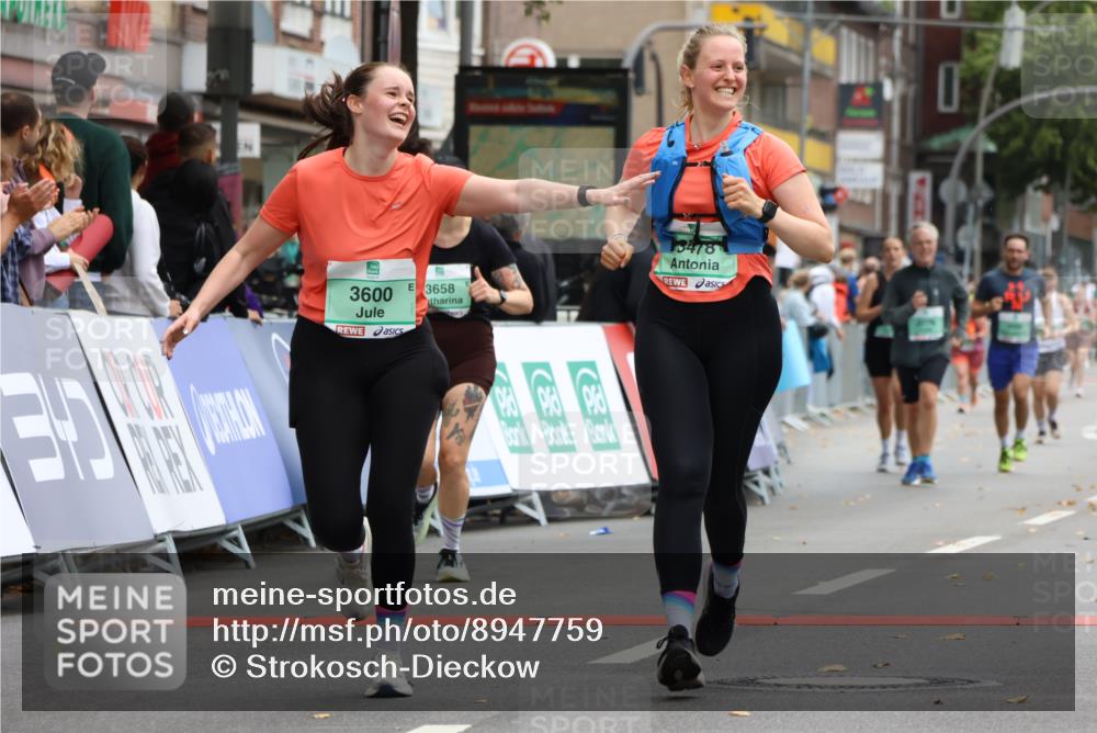 21.09.2025 - PSD Bank Halbmarathon Strokosch-Dieckow http://msf.ph/oto/8947759 21.09.2025 12:28:08 Ziel 1677, 3478, 3481, 3507, 3600, 3615, 3658 meine-sportfotos.de