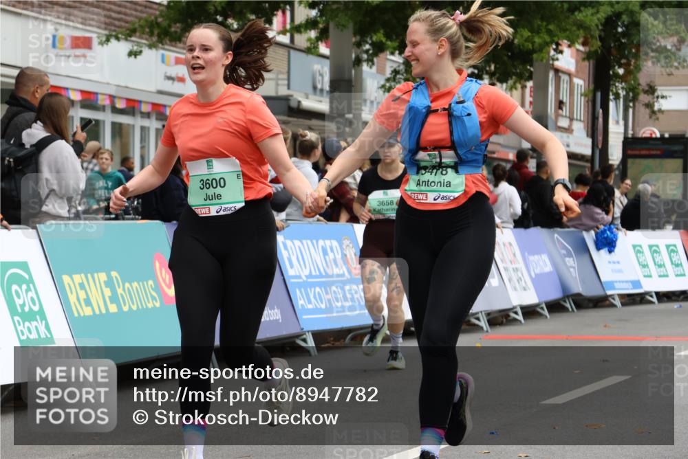 21.09.2025 - PSD Bank Halbmarathon Strokosch-Dieckow http://msf.ph/oto/8947782 21.09.2025 12:28:11 Ziel 2726, 3000, 3478, 3600, 3615, 3658, 3776 meine-sportfotos.de