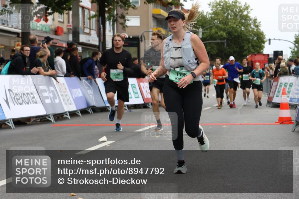 21.09.2025 - PSD Bank Halbmarathon Strokosch-Dieckow http://msf.ph/oto/8947792 21.09.2025 12:23:50 Ziel 1163, 1166, 1380, 2729, 2810, 2827, 3359, 3546 meine-sportfotos.de