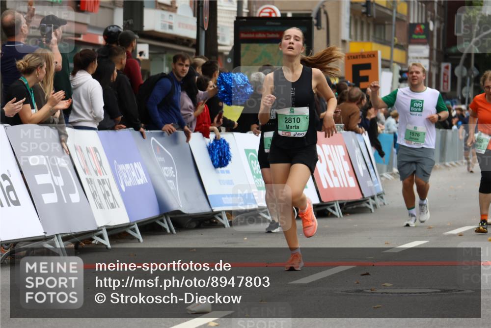 21.09.2025 - PSD Bank Halbmarathon Strokosch-Dieckow http://msf.ph/oto/8947803 21.09.2025 12:23:53 Ziel 1005, 1163, 1166, 1380, 1575, 1576, 2250, 2729, 2810, 2827, 3138, 3240, 3359, 3616 meine-sportfotos.de