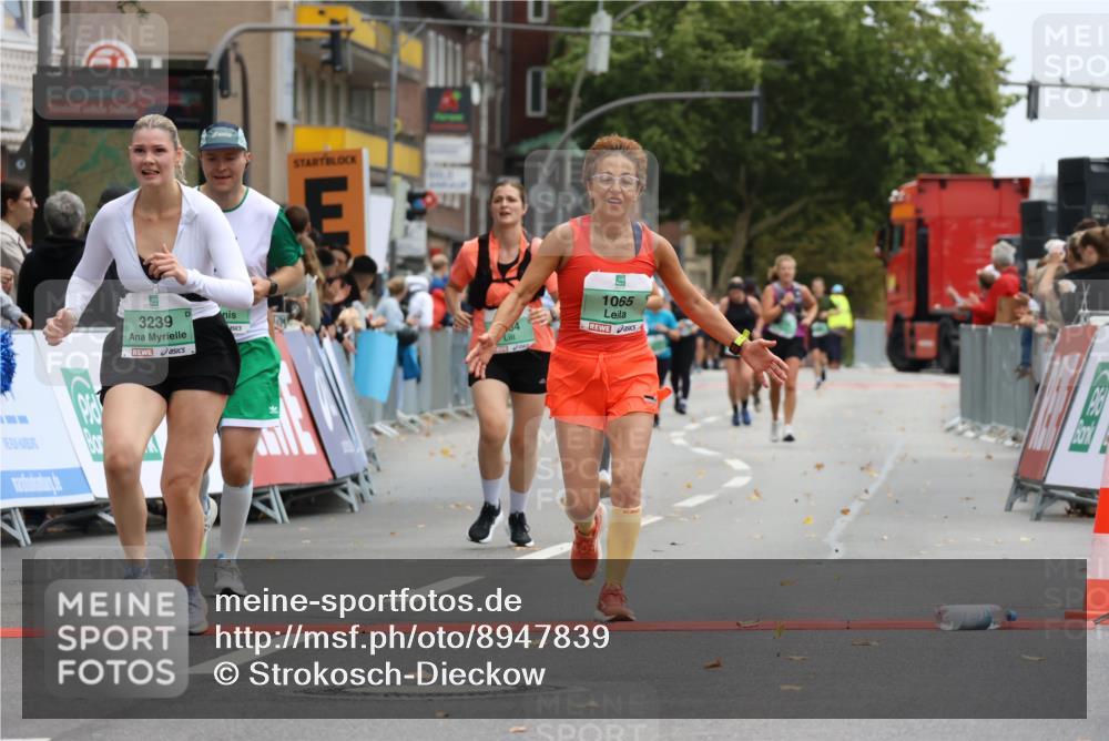 21.09.2025 - PSD Bank Halbmarathon Strokosch-Dieckow http://msf.ph/oto/8947839 21.09.2025 12:28:45 Ziel 1065, 1573, 3239, 3684, 3685 meine-sportfotos.de