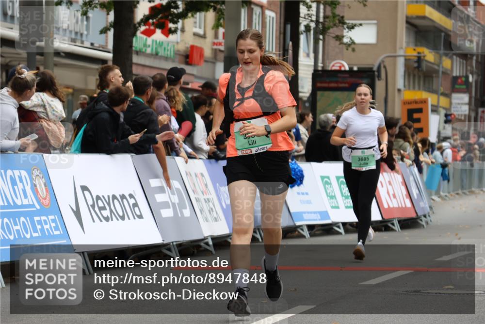 21.09.2025 - PSD Bank Halbmarathon Strokosch-Dieckow http://msf.ph/oto/8947848 21.09.2025 12:28:50 Ziel 1065, 1573, 3239, 3684, 3685 meine-sportfotos.de
