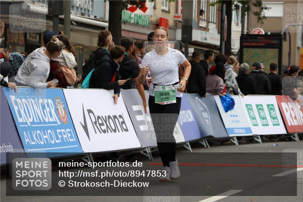 21.09.2025 - PSD Bank Halbmarathon Strokosch-Dieckow http://msf.ph/oto/8947853 21.09.2025 12:28:52 Ziel 1065, 1573, 3239, 3684, 3685 meine-sportfotos.de
