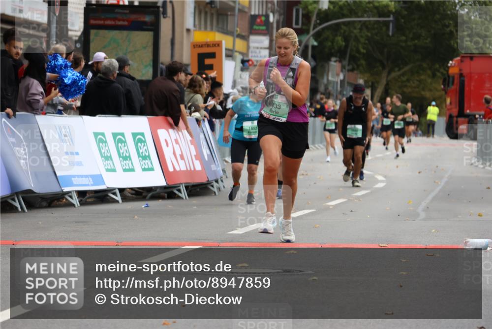 21.09.2025 - PSD Bank Halbmarathon Strokosch-Dieckow http://msf.ph/oto/8947859 21.09.2025 12:28:59 Ziel 1652, 3527, 3633, 3685 meine-sportfotos.de