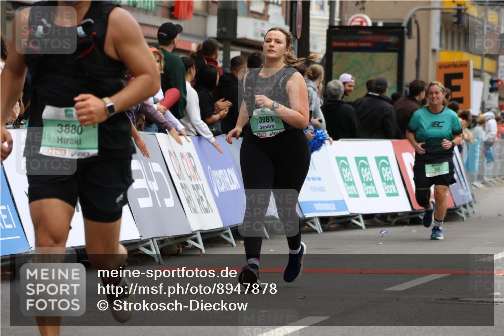 21.09.2025 - PSD Bank Halbmarathon Strokosch-Dieckow http://msf.ph/oto/8947878 21.09.2025 12:29:11 Ziel 1652, 3426, 3527, 3880, 3981 meine-sportfotos.de