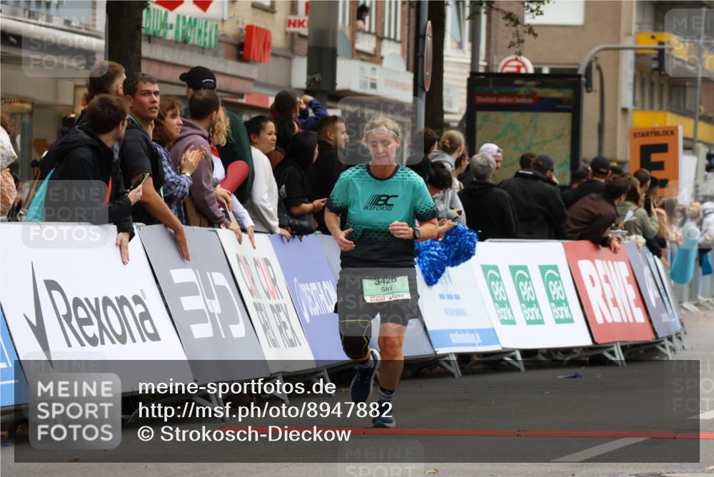 21.09.2025 - PSD Bank Halbmarathon Strokosch-Dieckow http://msf.ph/oto/8947882 21.09.2025 12:29:15 Ziel 1652, 1766, 3426, 3527, 3880, 3981 meine-sportfotos.de