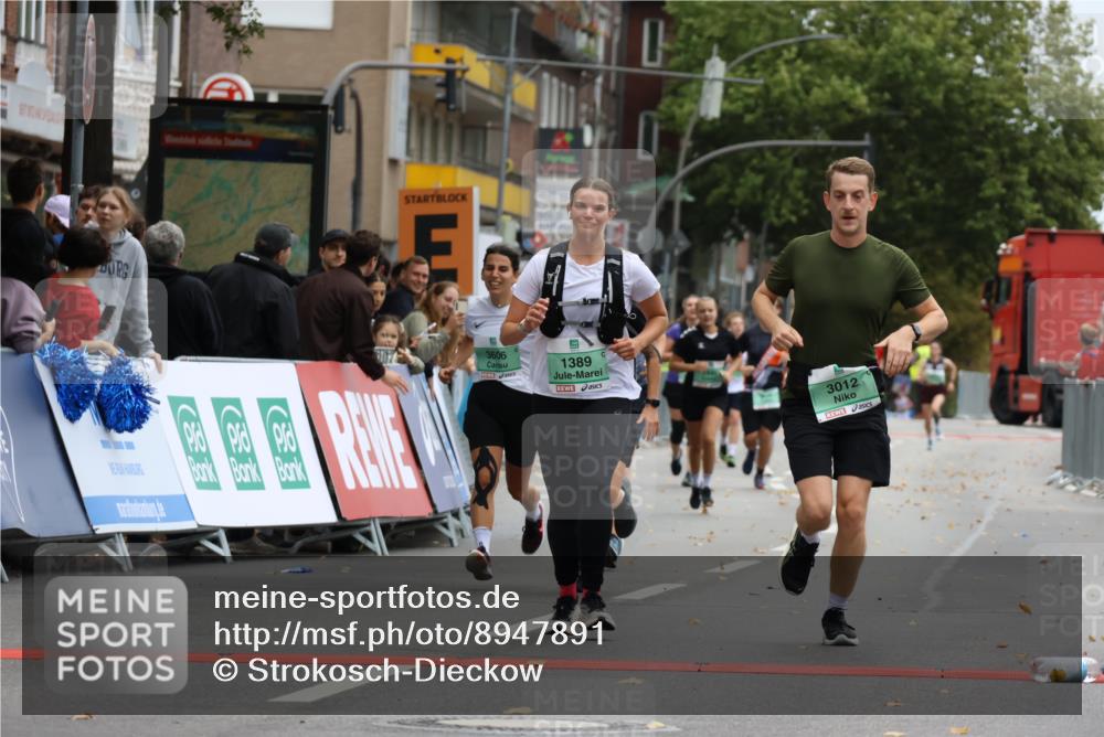 21.09.2025 - PSD Bank Halbmarathon Strokosch-Dieckow http://msf.ph/oto/8947891 21.09.2025 12:29:23 Ziel 1389, 1766, 3012, 3426, 3606, 3779, 3783 meine-sportfotos.de