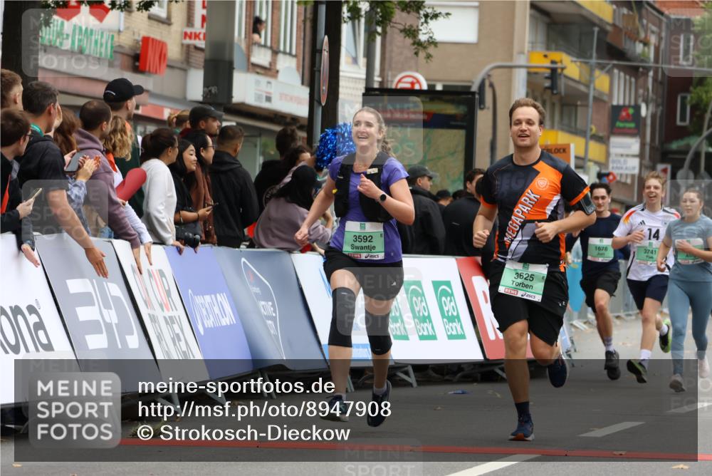 21.09.2025 - PSD Bank Halbmarathon Strokosch-Dieckow http://msf.ph/oto/8947908 21.09.2025 12:29:37 Ziel 1244, 1678, 2845, 3592, 3614, 3625, 3741, 3779 meine-sportfotos.de