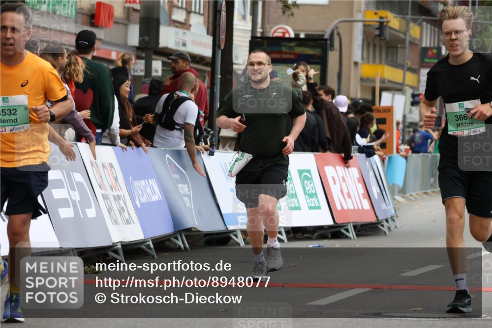 21.09.2025 - PSD Bank Halbmarathon Strokosch-Dieckow http://msf.ph/oto/8948077 21.09.2025 12:32:43 Ziel 3379, 3532, 3660 meine-sportfotos.de