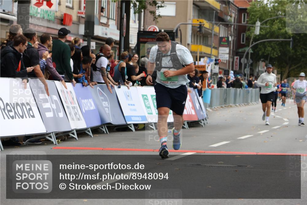 21.09.2025 - PSD Bank Halbmarathon Strokosch-Dieckow http://msf.ph/oto/8948094 21.09.2025 12:33:19 Ziel 1301, 1302, 3250, 3370, 3400 meine-sportfotos.de