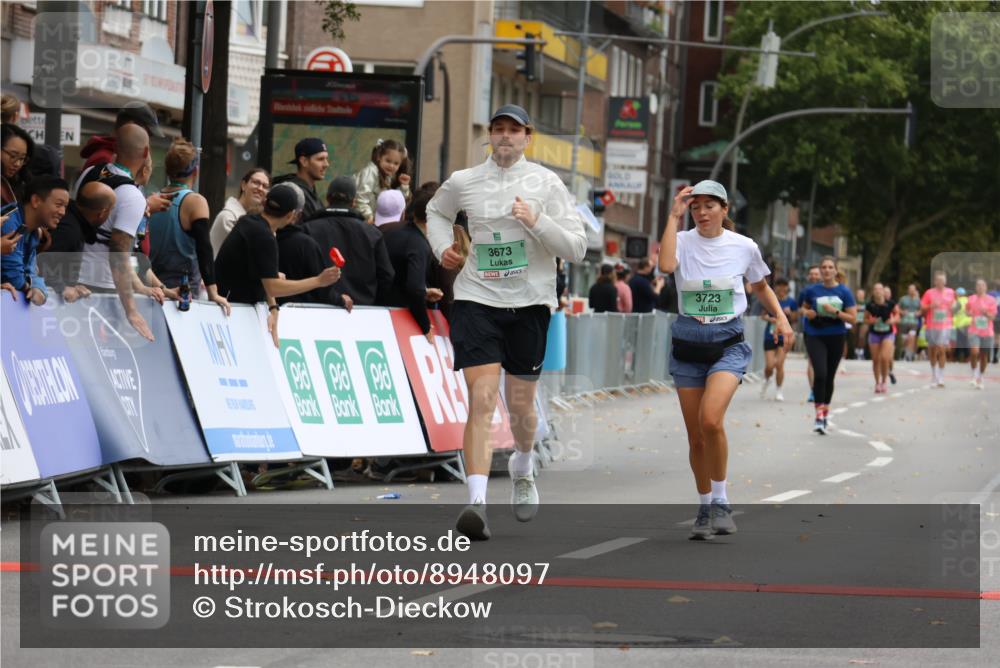 21.09.2025 - PSD Bank Halbmarathon Strokosch-Dieckow http://msf.ph/oto/8948097 21.09.2025 12:33:26 Ziel 3400, 3673, 3723 meine-sportfotos.de