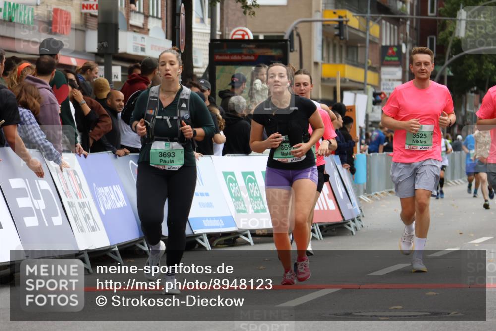 21.09.2025 - PSD Bank Halbmarathon Strokosch-Dieckow http://msf.ph/oto/8948123 21.09.2025 12:33:55 Ziel 1650, 2735, 3509, 3525, 3693, 3697, 3806, 3825 meine-sportfotos.de