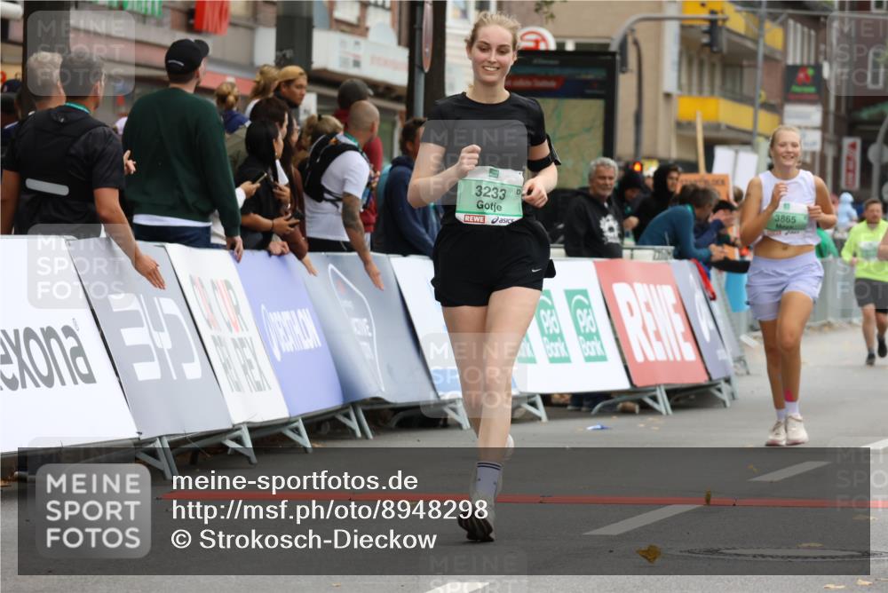 21.09.2025 - PSD Bank Halbmarathon Strokosch-Dieckow http://msf.ph/oto/8948298 21.09.2025 12:37:59 Ziel 3233, 3818, 3865 meine-sportfotos.de